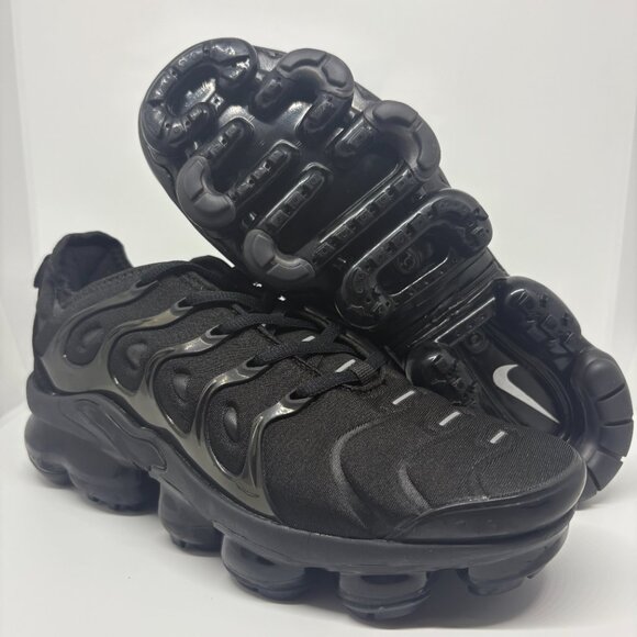 Men's Triple Black Nike Air Vapormax Plus - Picture 1 of 7